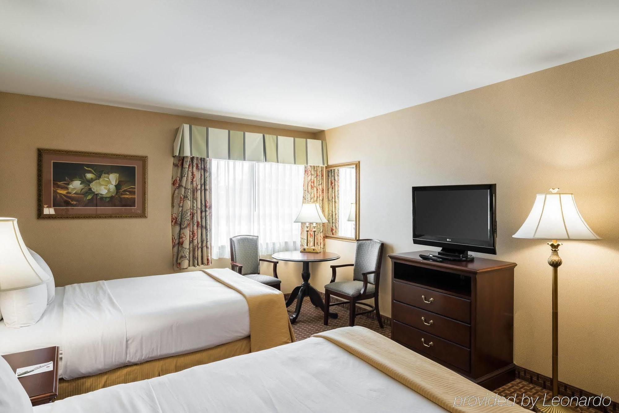 Red Roof Inn & Suites Wilmington - Нью-Касл Екстер'єр фото
